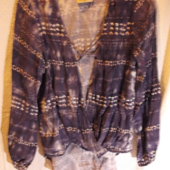 Must Bundle - Lucy Love Cross Strap High-Lot Top - Small - Picture 2 of 12